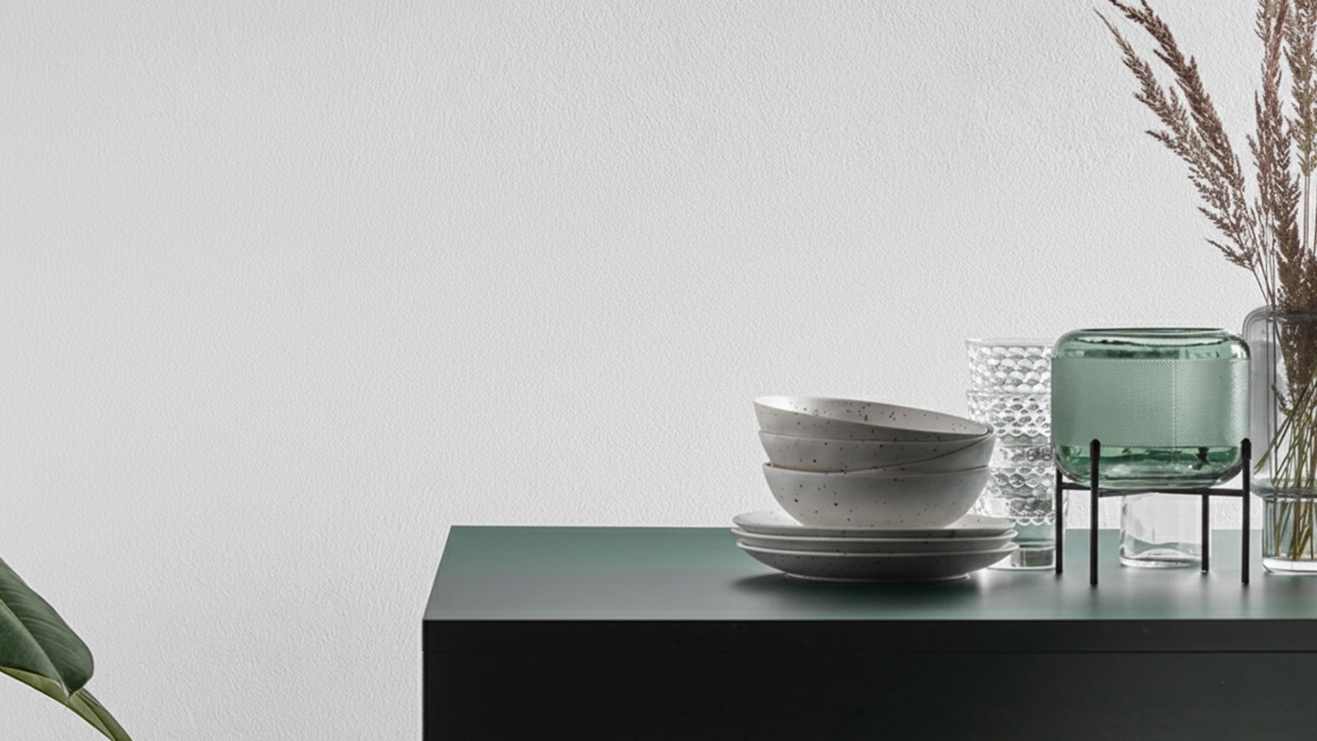 The Padded Wall Panels Set Transformation before effect with plain white wall